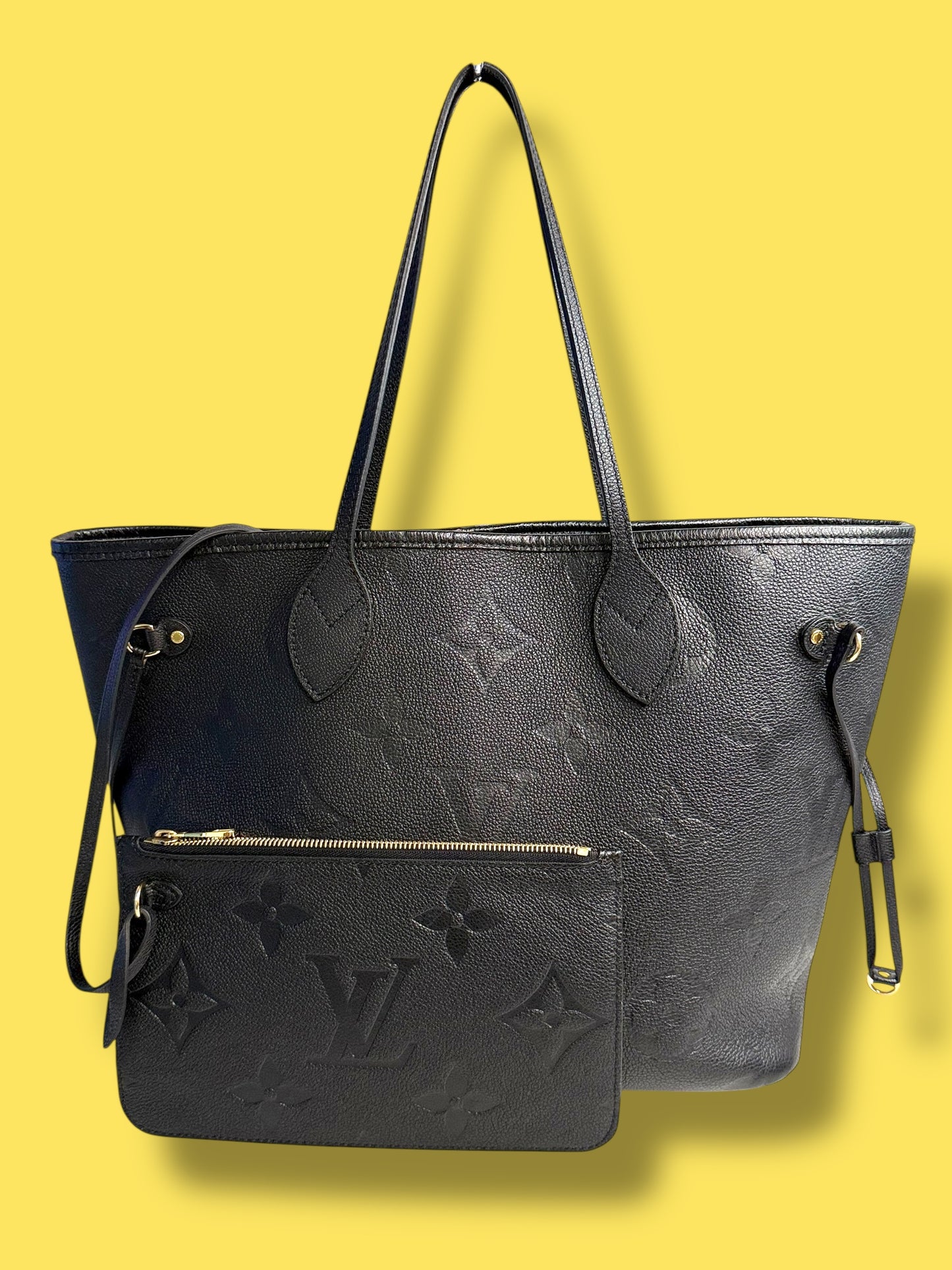 $3050 retail TBC160 LOUIS VUITTON Black Empreinte Neverfull MM with Pouch Microchipped