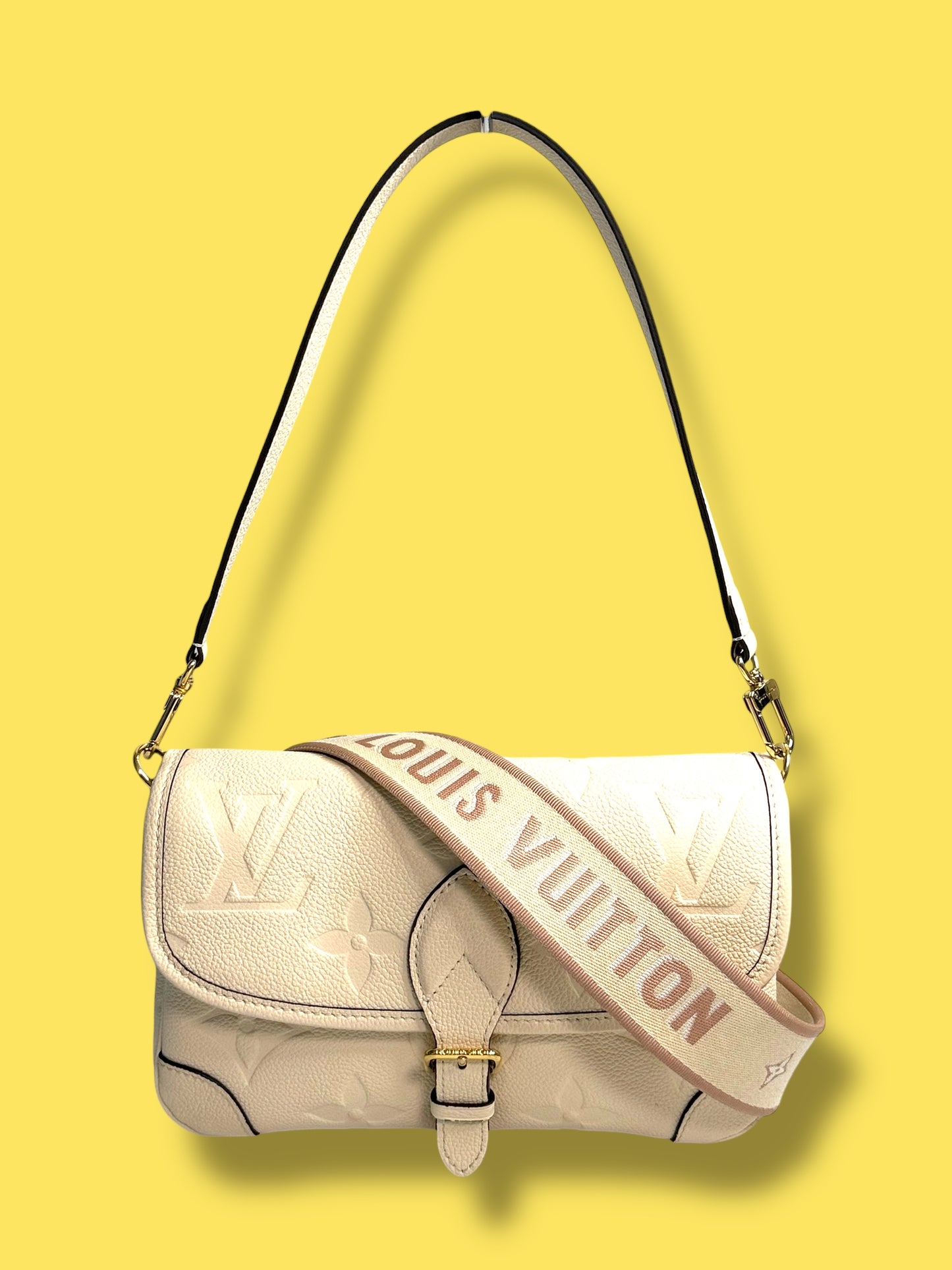 $2940 retail TBC165 LOUIS VUITTON Cream Empreinte Diane 2 way Bag Microchipped