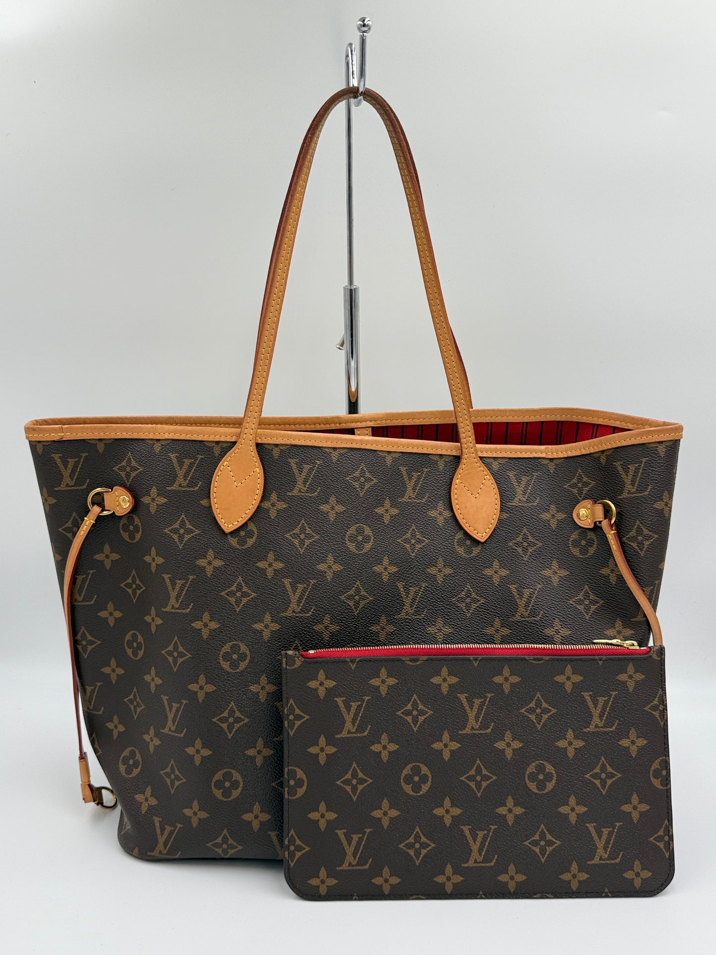T302 LV Mono Neverfull MM c Pouch CA4168