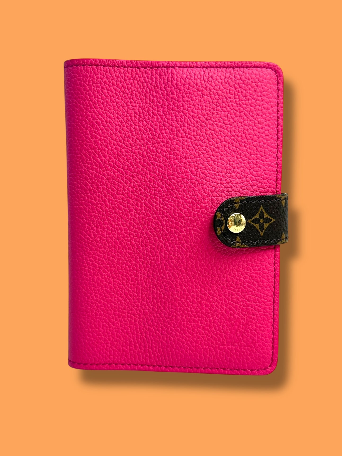 W142 BNew Condition LV Pondichery Pink Carles Passport Notebook Cover PM Chip