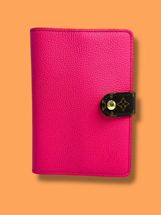 W142 BNew Condition LV Pondichery Pink Carles Passport Notebook Cover PM Chip