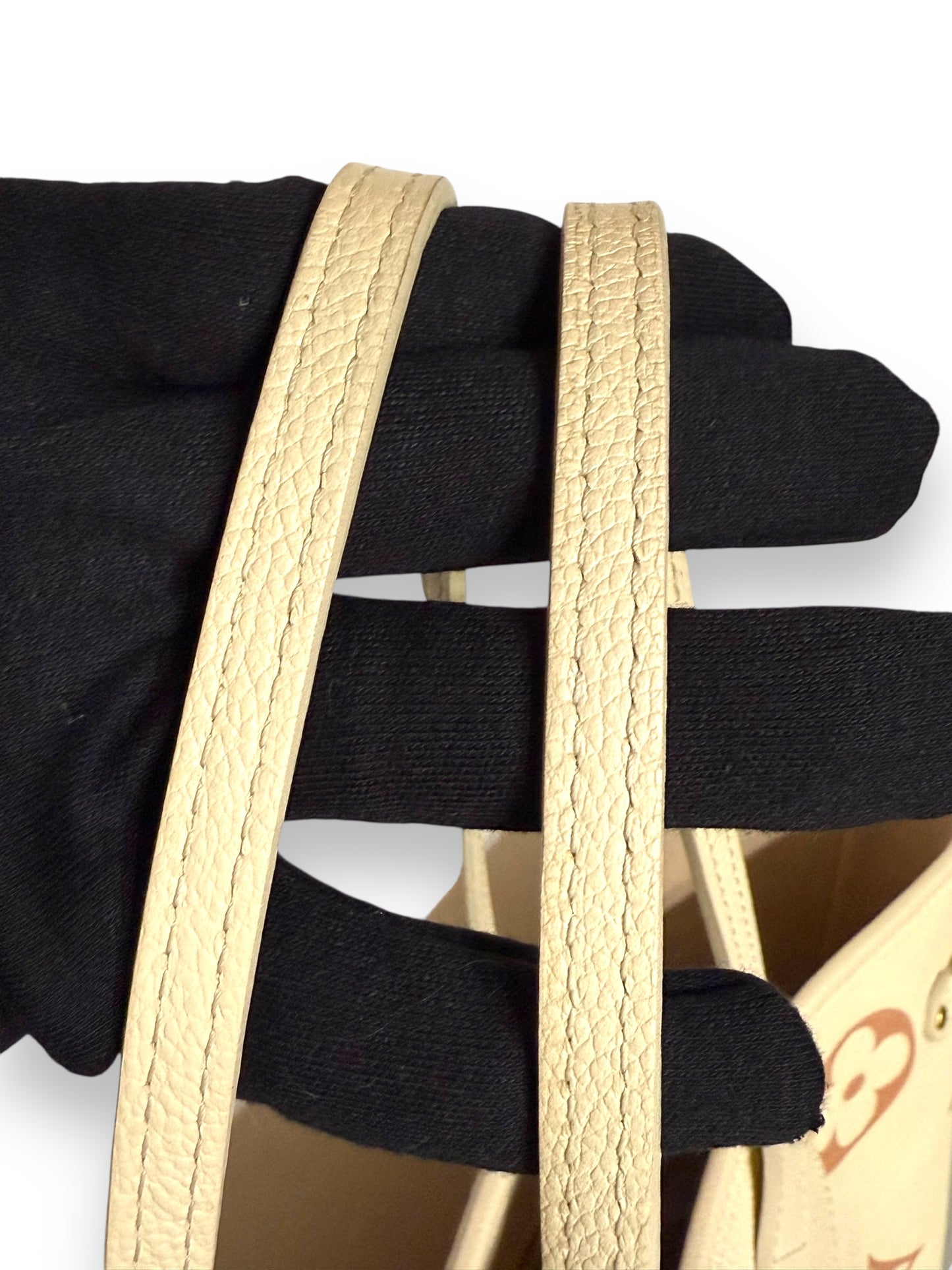 LOUIS VUITTON Bi-color Empreinte Neverfull MM Tote Bag Microchip