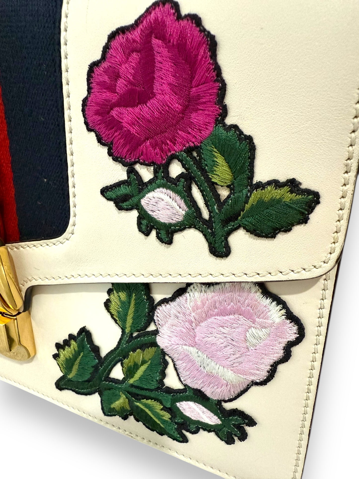 GUCCI White Sylvie Calfskin Embroidered Flower Shoulder Bag