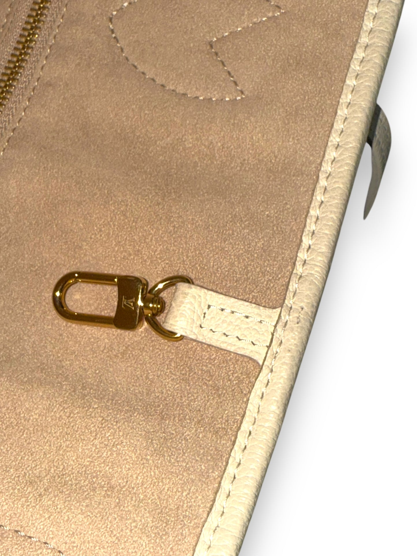 LOUIS VUITTON Bi-color Empreinte Neverfull MM Tote Bag Microchip