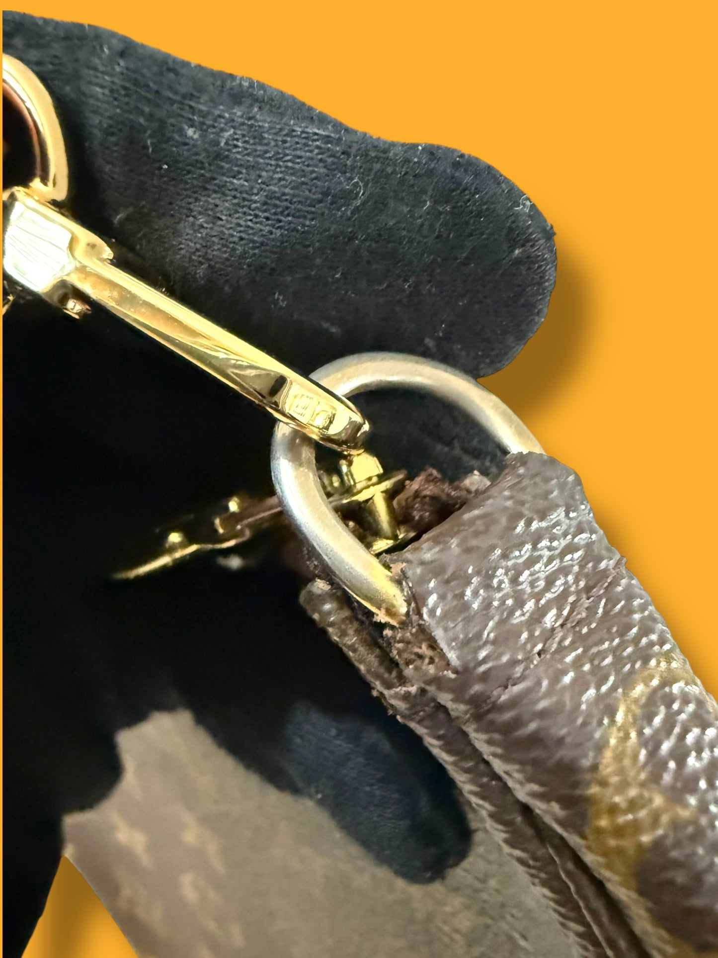 FRIDAY DROP FOR 12 HOURS ONLY B70 LV Monogram Pochette Accessories Shoulder Bag with Unbranded Strap VI1023