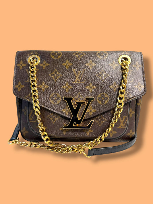 TBC226 LOUIS VUITTON Monogram Passy Shoulder Bag CHIP