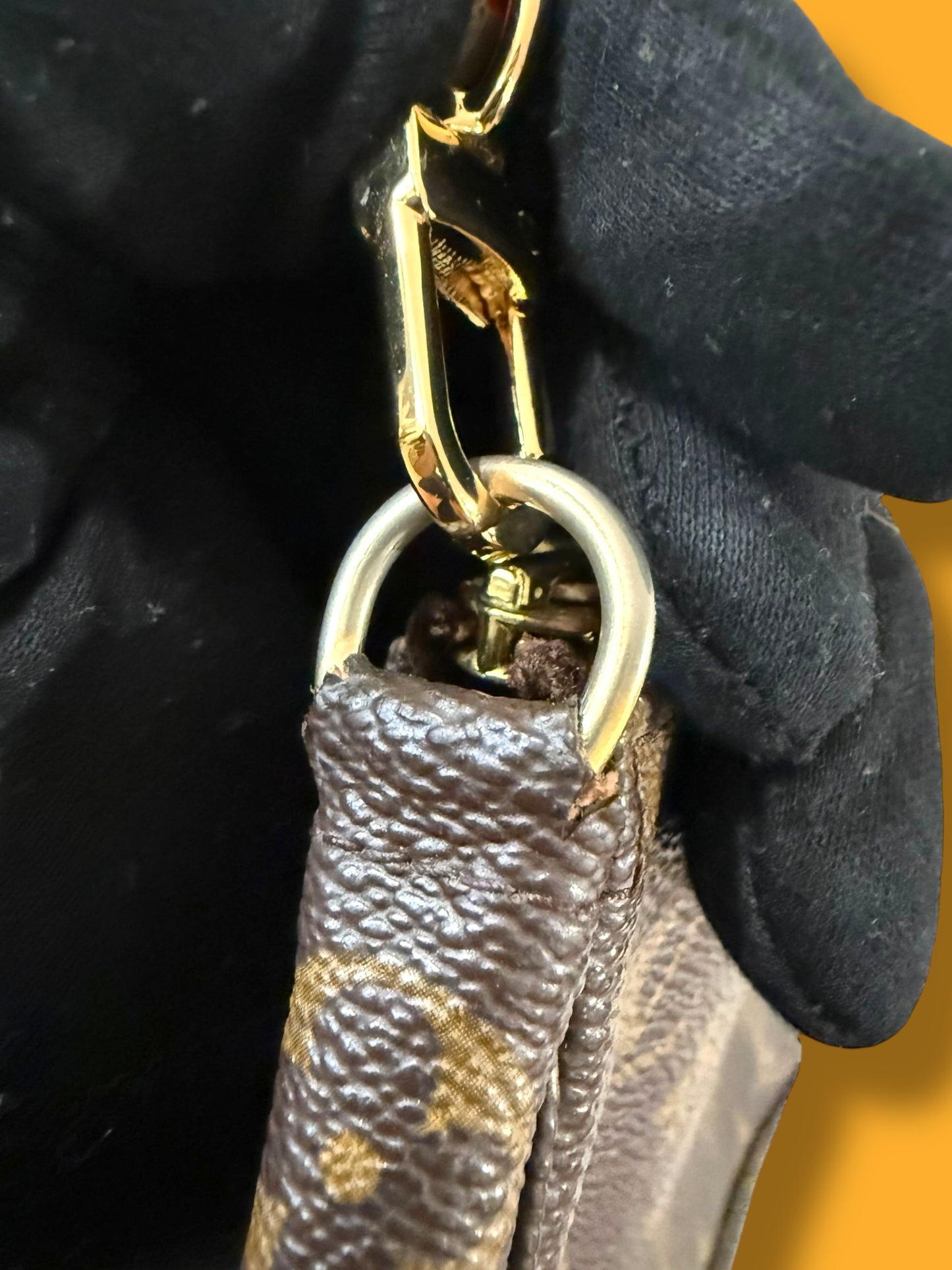 FRIDAY DROP FOR 12 HOURS ONLY B70 LV Monogram Pochette Accessories Shoulder Bag with Unbranded Strap VI1023