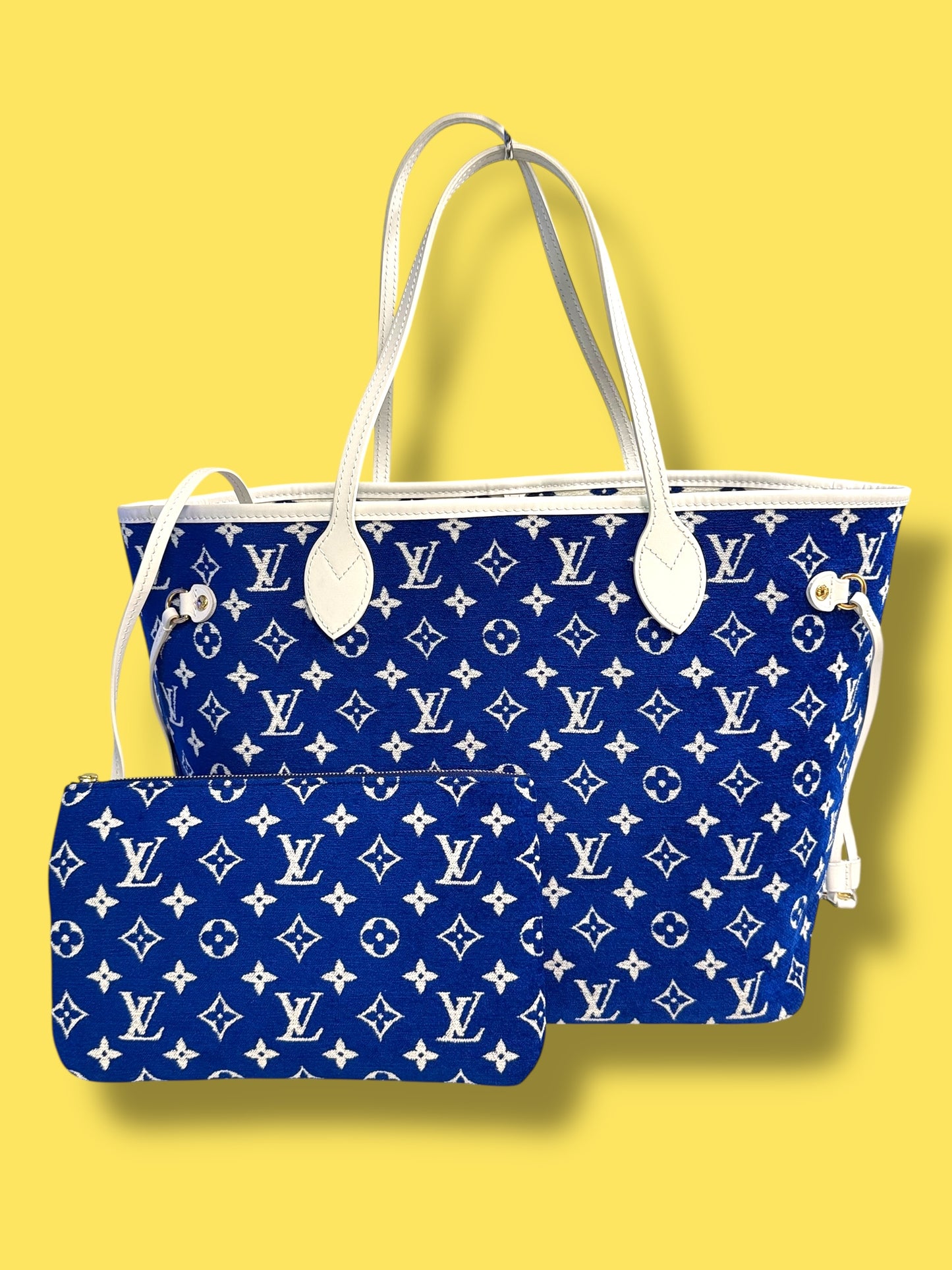 TBC137 LV 2022 PRE-FALL Match Blue Velvet Monogram Neverfull MM with Pouch CHIP (not Scanning)
