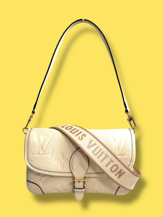 $2940 retail TBC165 LOUIS VUITTON Cream Empreinte Diane 2 way Bag Microchipped