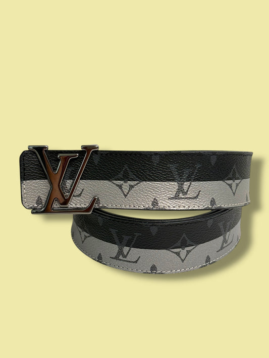 J427 LOUIS VUITTON Monogram Eclipse Split Initiales Size 95 / 38