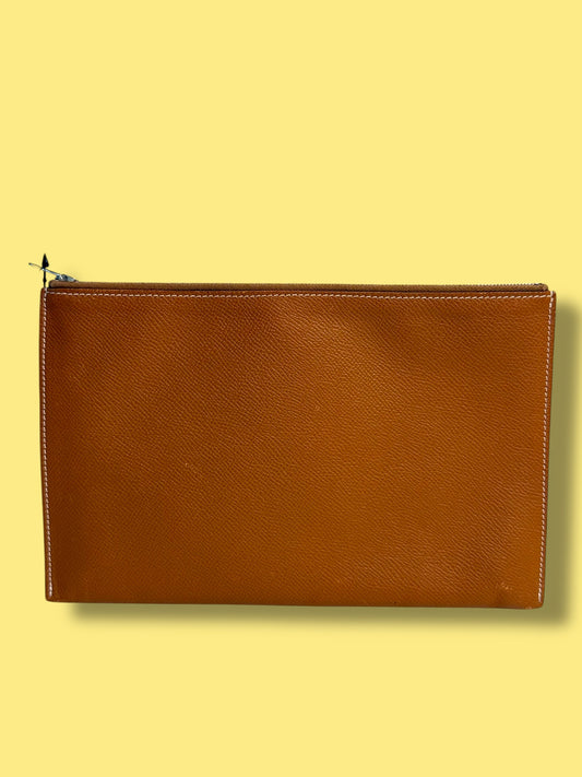 TBC92 HERMES 2017 Gold Leather Clutch Palladium HW Stamp A